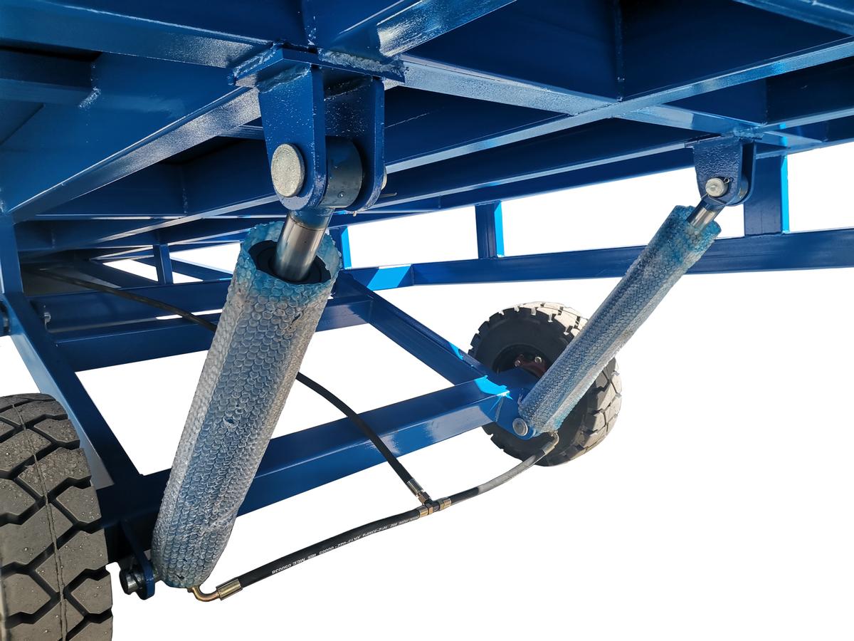 Value Industrial Mobile Loading Dock Ramp - 10 Tons capacity